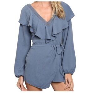 Women’s Gray Blue Ruffle Top Skirted Romper Size Medium Boho Chic Dressy Casual